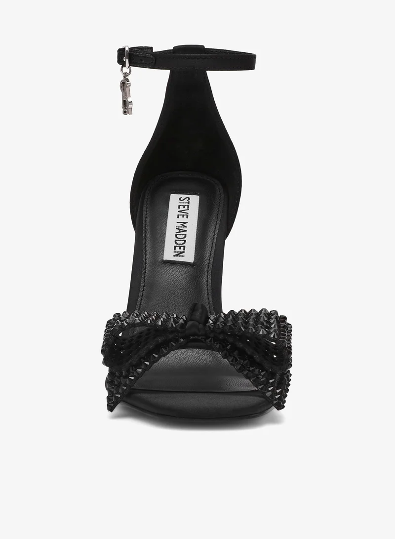 ستيف مادن صنادل بكعب عالٍ بشريط للكاحل من الساتان